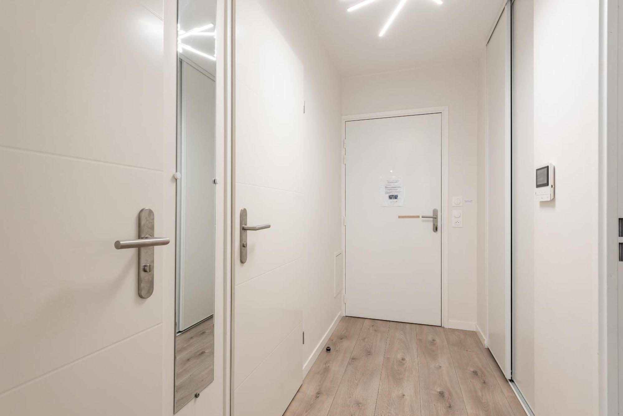 L'Eden - T2 Neuf Avec Loggia Et Parking Prive - Proche Rer A & Disneyland Шеси Экстерьер фото